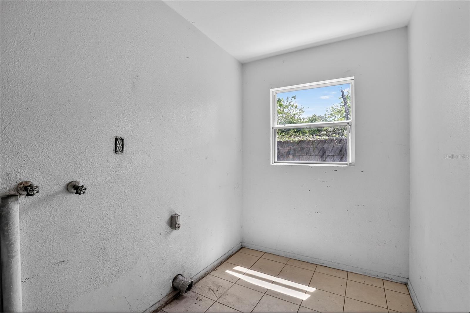 2005 HARTWELL AVE, SANFORD, FL, 32771