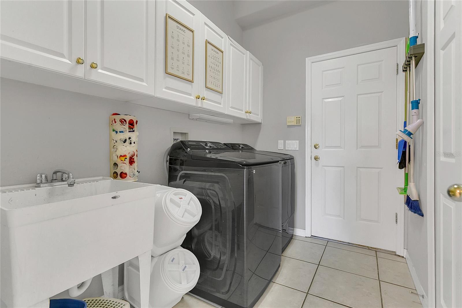 1142 KERWOOD CIR, OVIEDO, FL, 32765