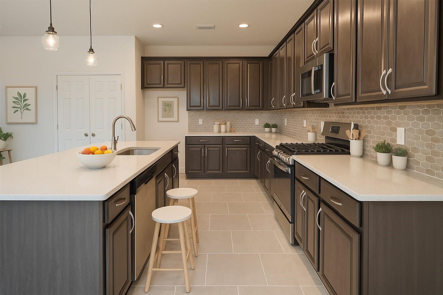 1193 CAVENDER CREEK RD, MINNEOLA, FL, 34715