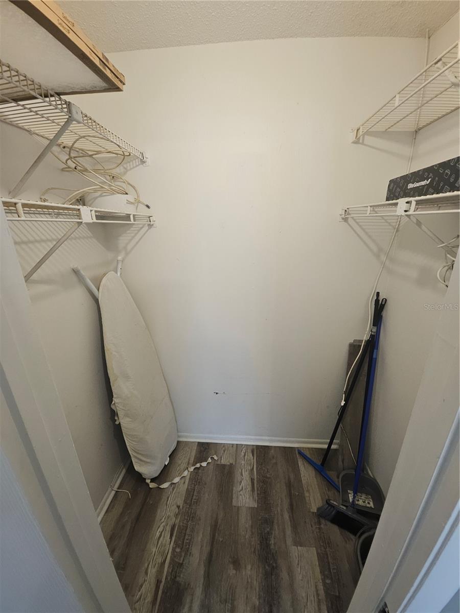 O6343655 Property Photo