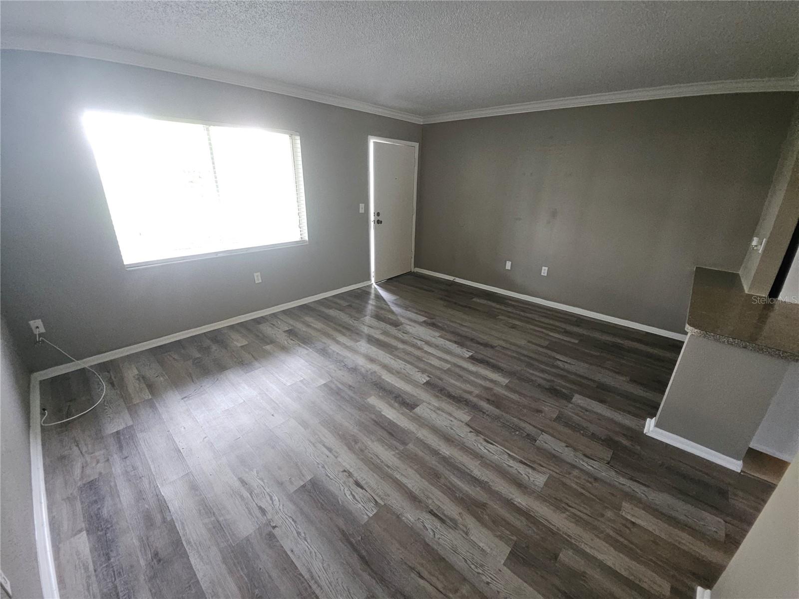 O6343655 Property Photo