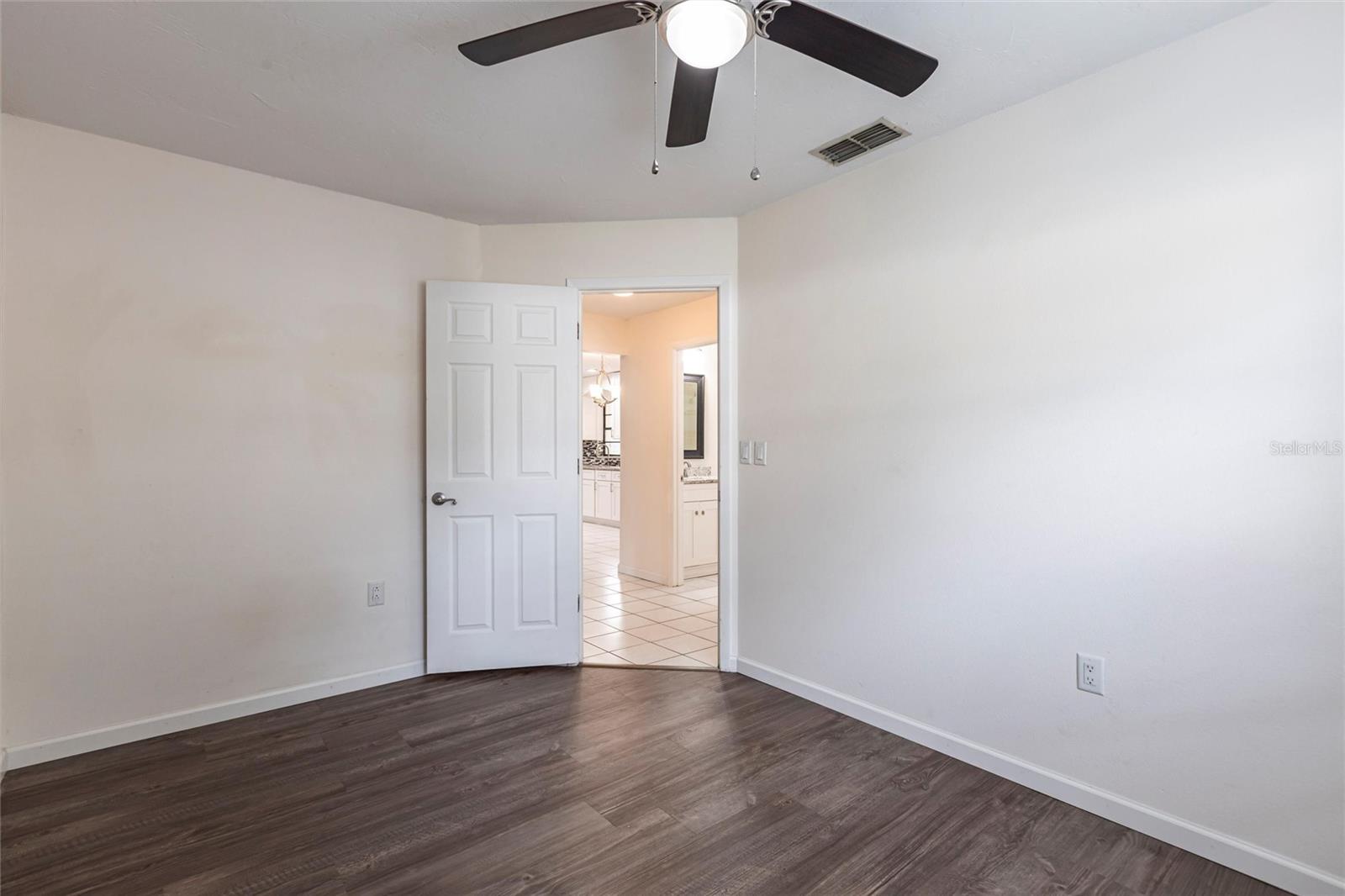 5846 DEER HOLLOW LN E, SARASOTA, FL, 34232