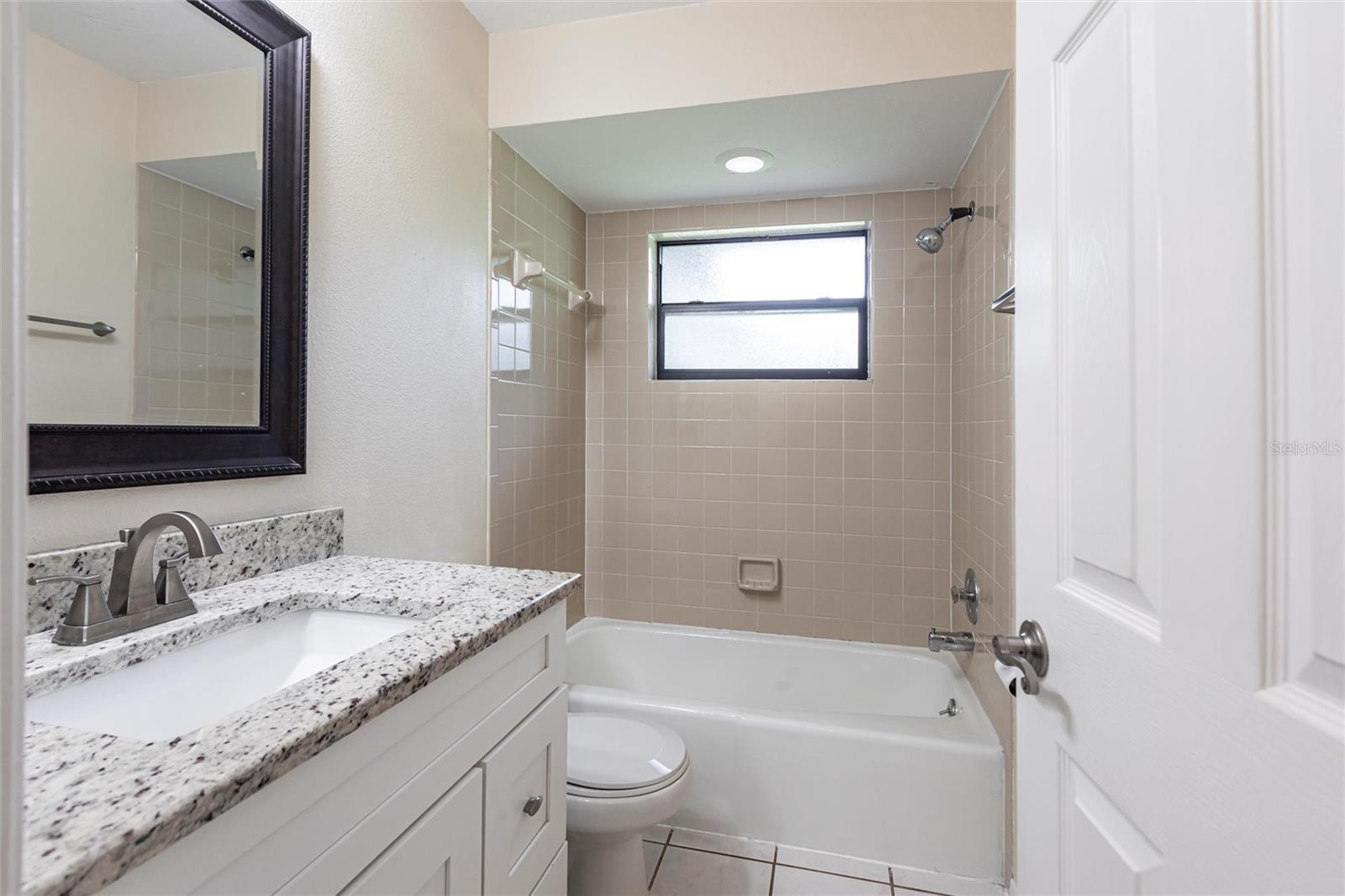 5846 DEER HOLLOW LN E, SARASOTA, FL, 34232