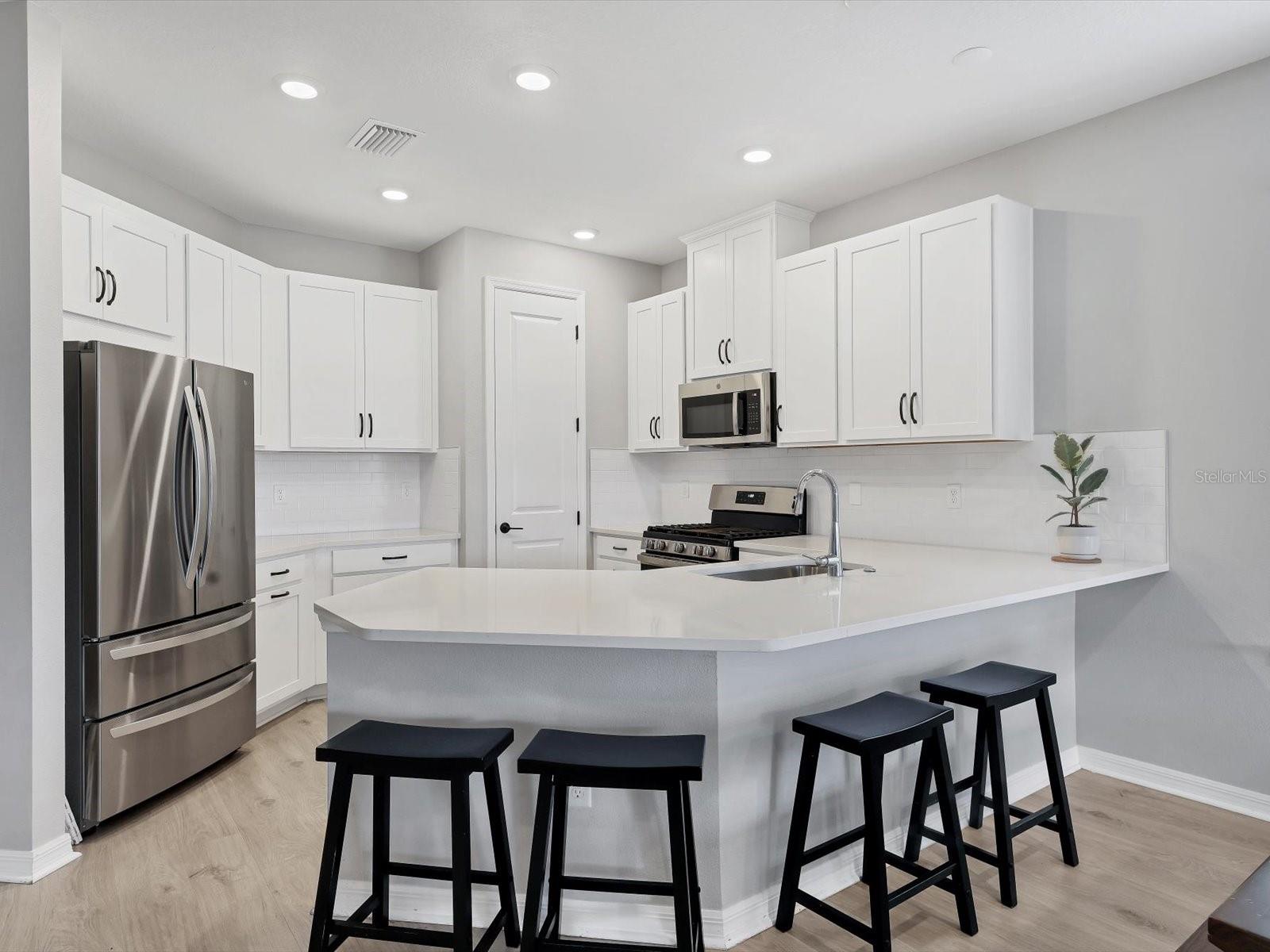 9040 TEQUILA SUNRISE DR, SARASOTA, FL, 34241