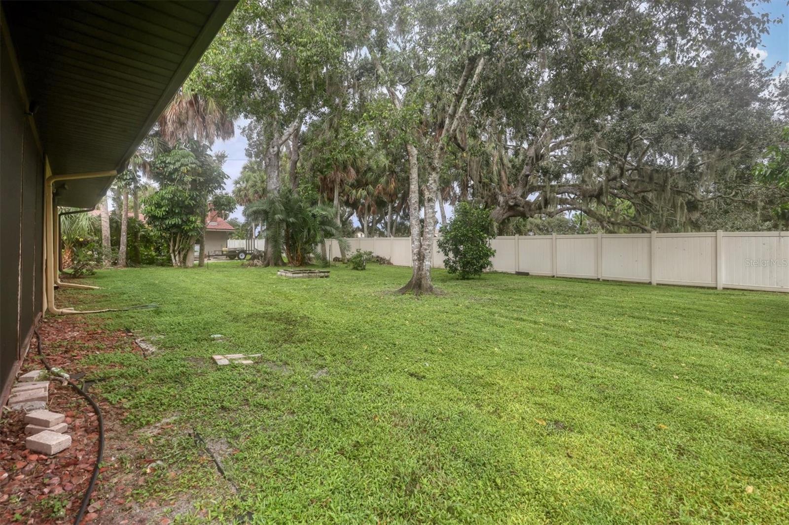 A4664893 Property Photo
