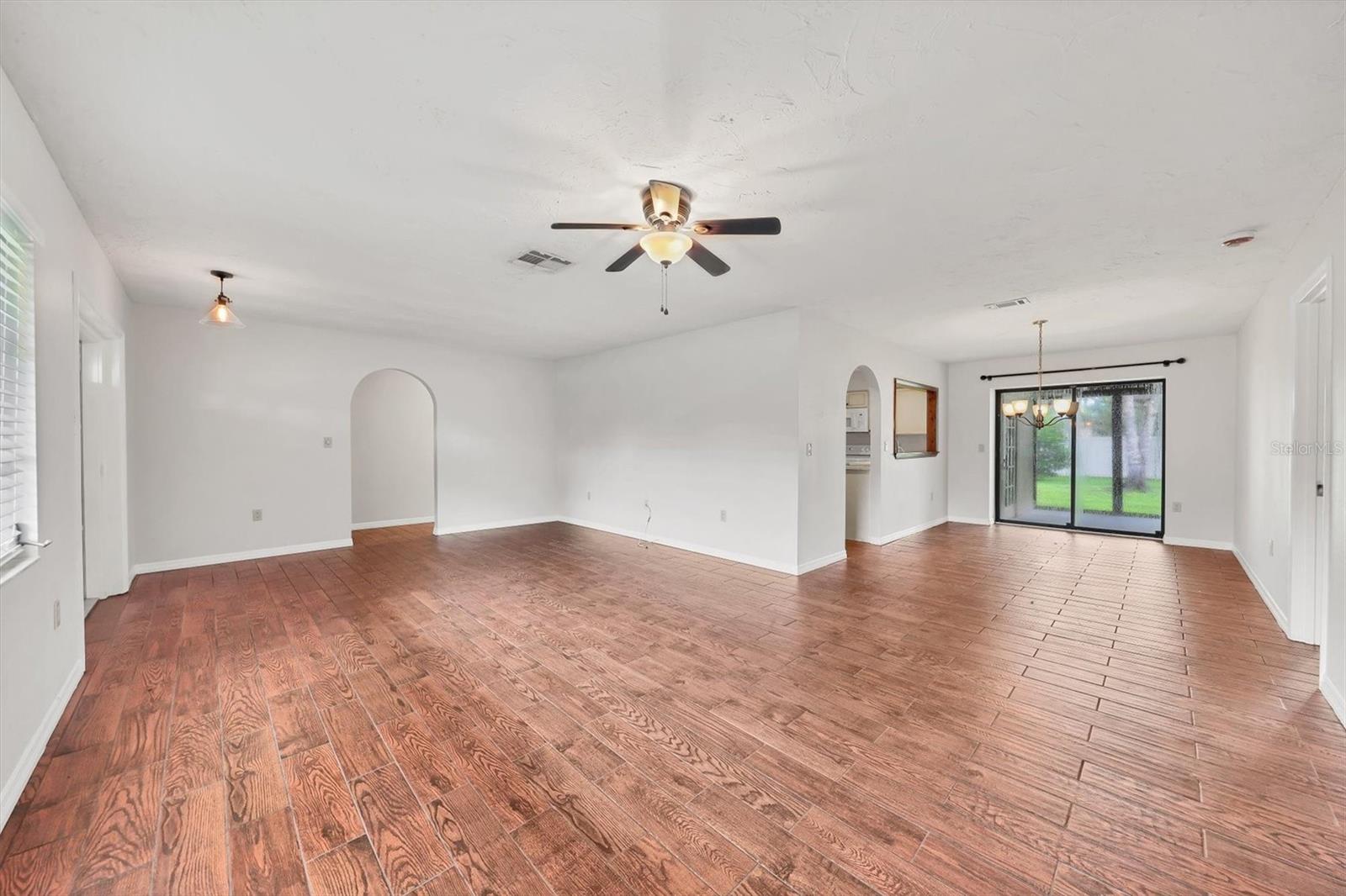 A4664893 Property Photo