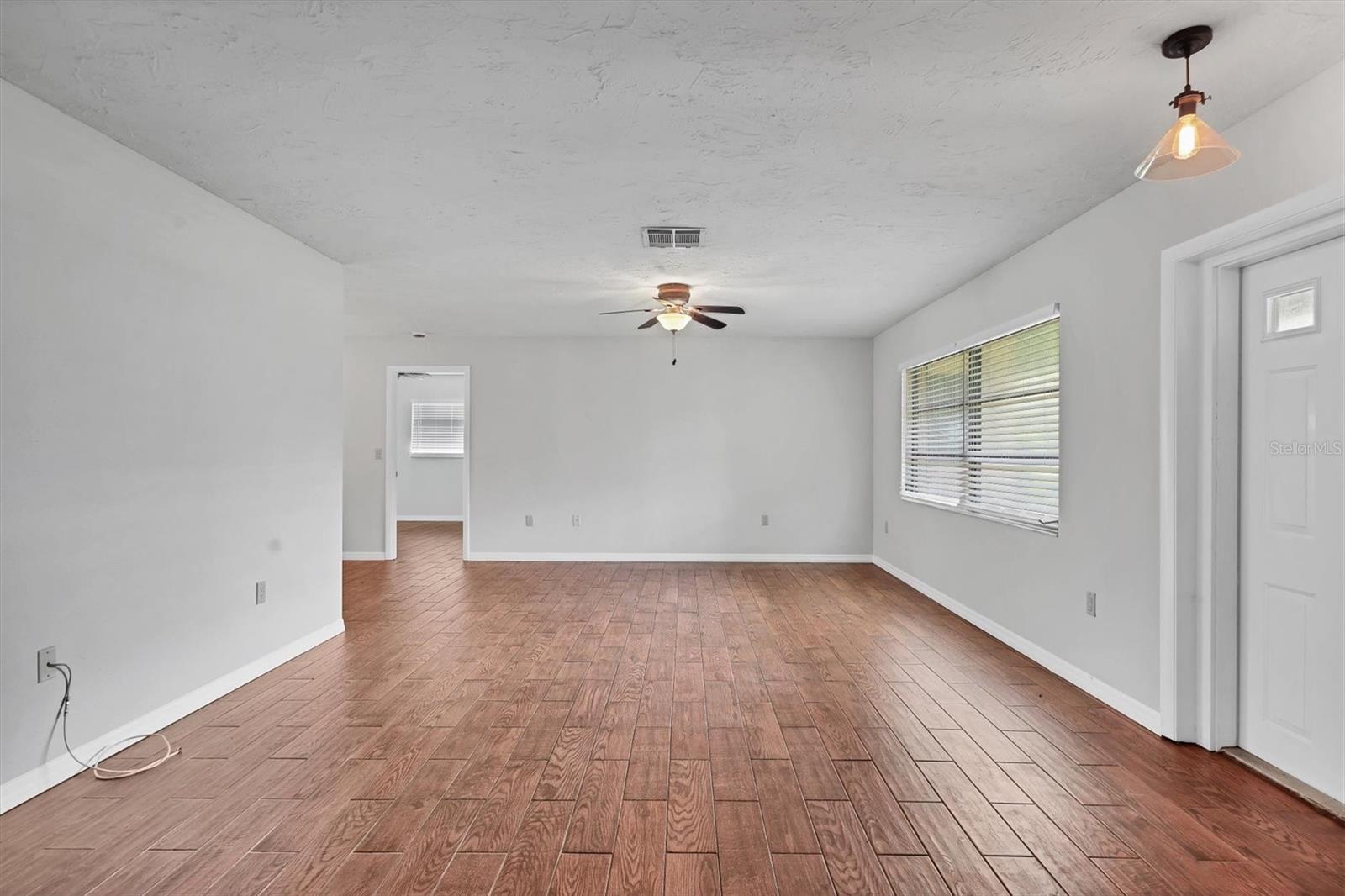 A4664893 Property Photo