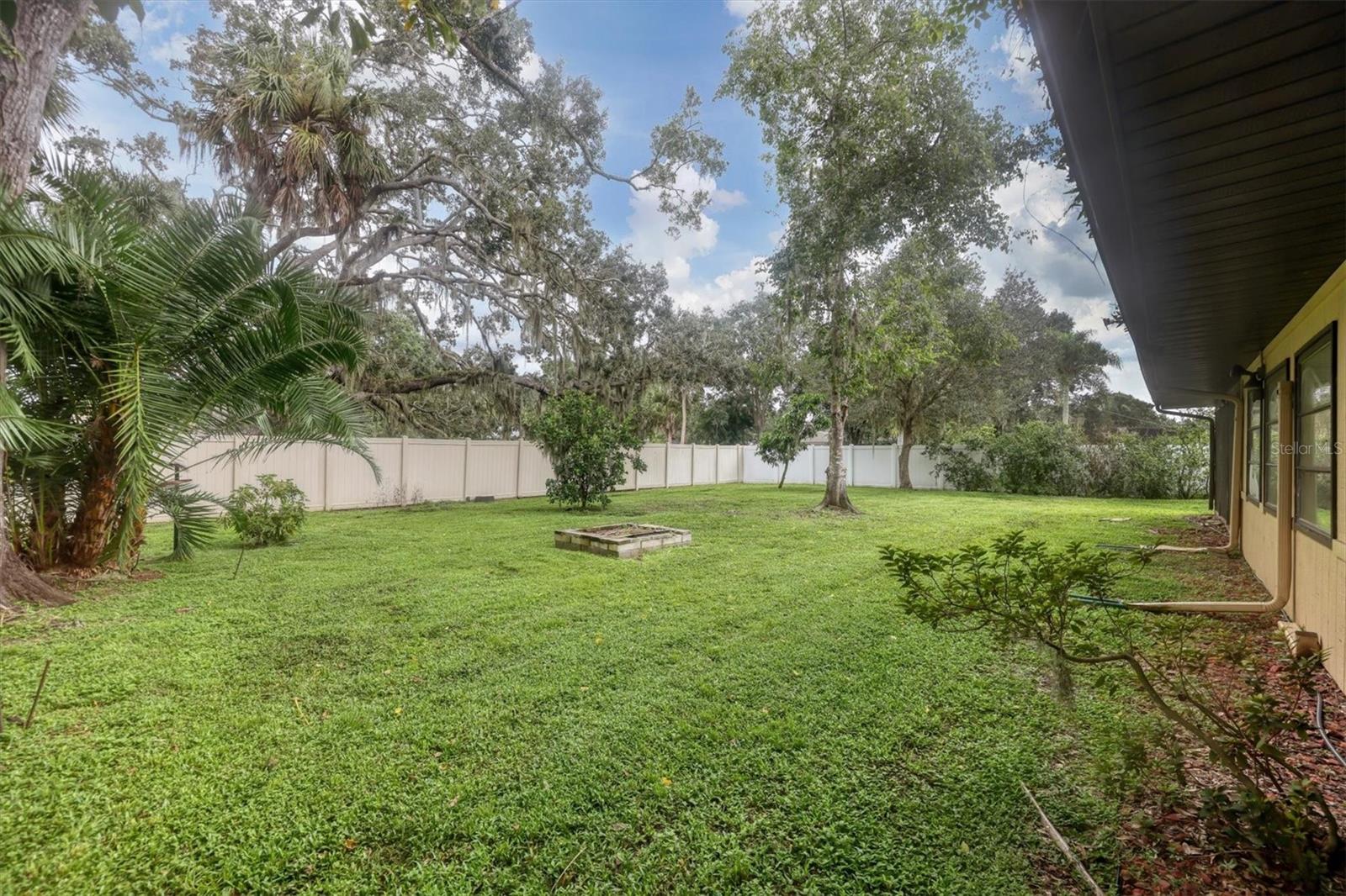A4664893 Property Photo