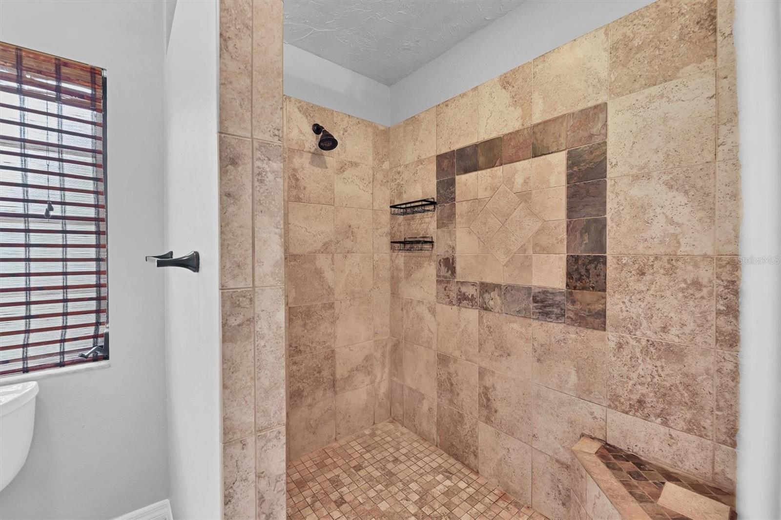 A4664893 Property Photo