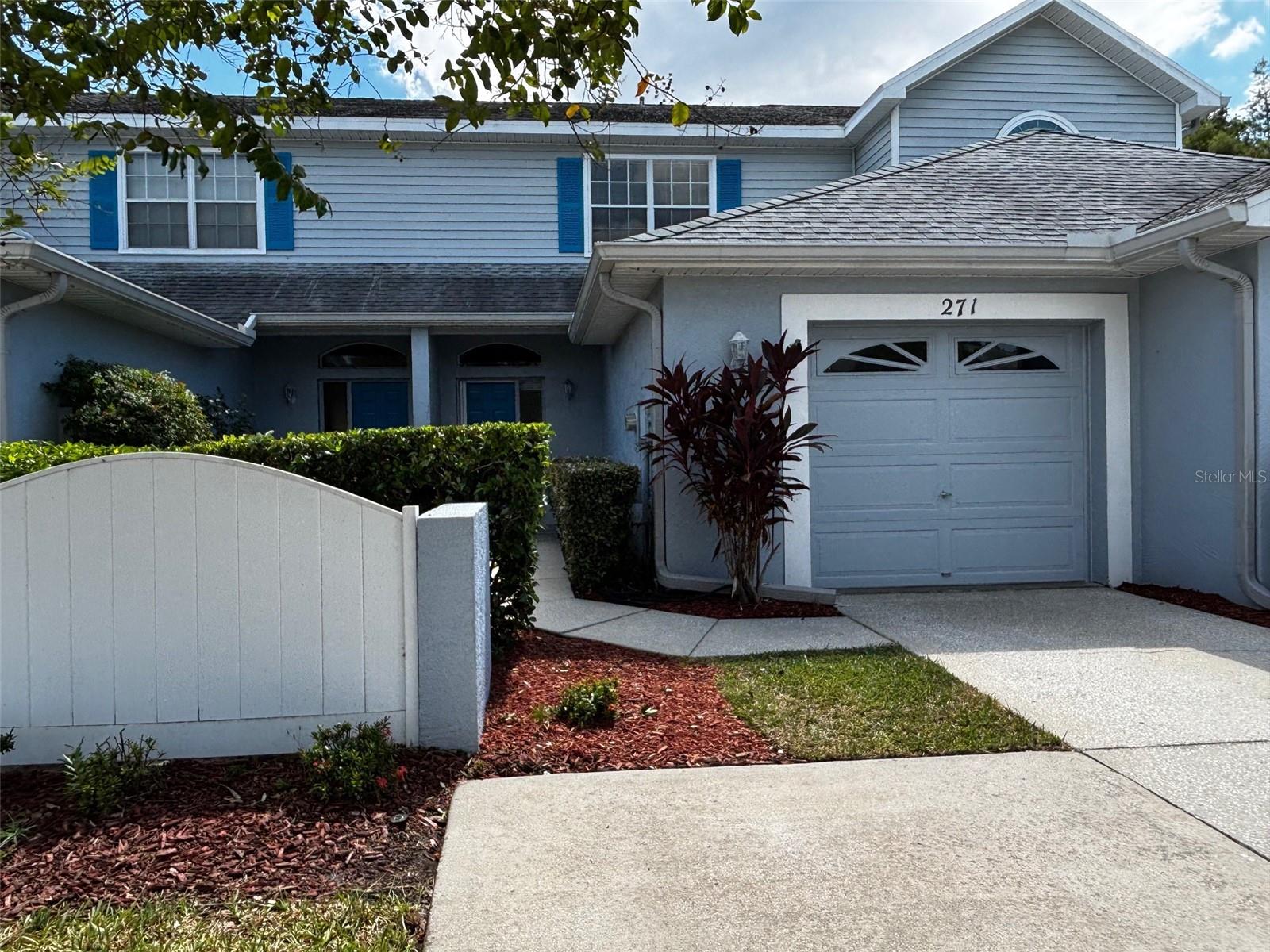 Welcome Home To 271 Hemingwy Drive!