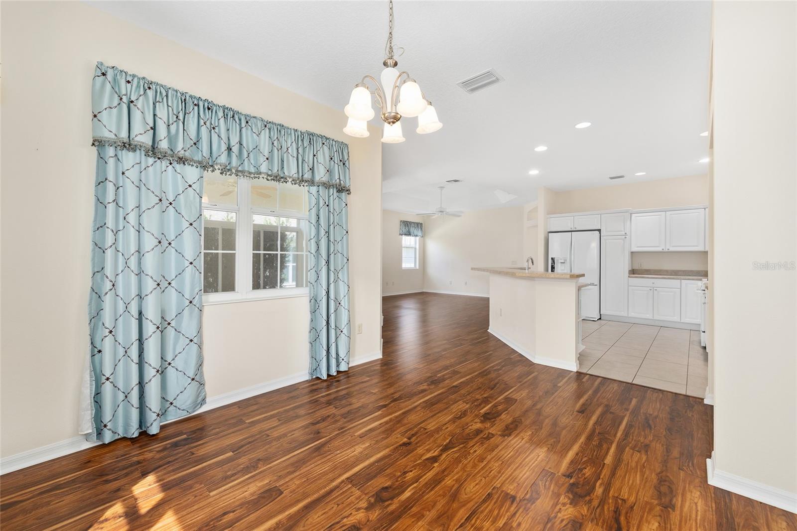 635 ALLENWOOD LOOP, THE VILLAGES, FL, 32162