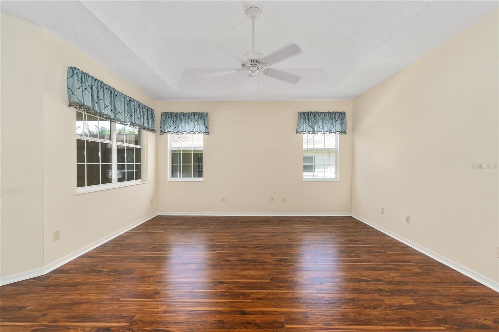 635 ALLENWOOD LOOP, THE VILLAGES, FL, 32162