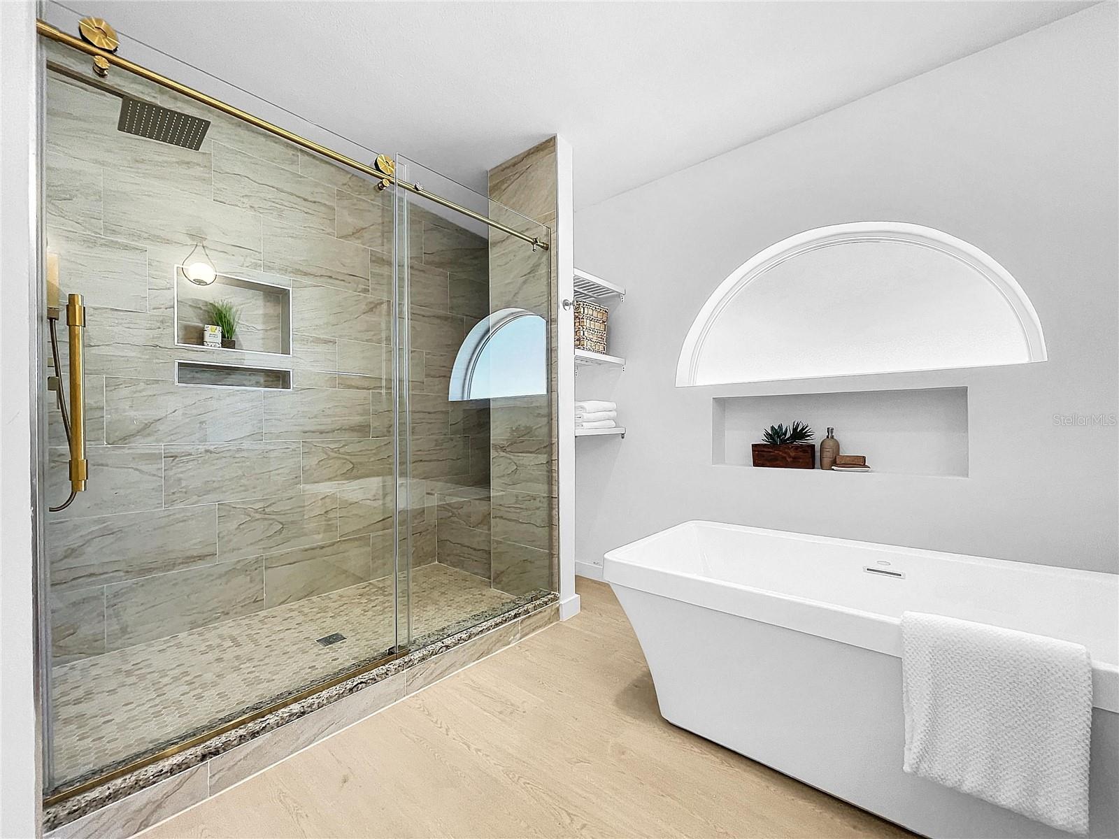 TB8427022 Property Photo