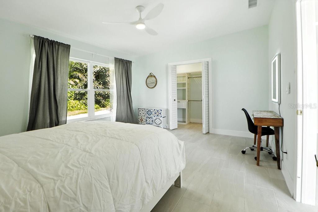 TB8427022 Property Photo