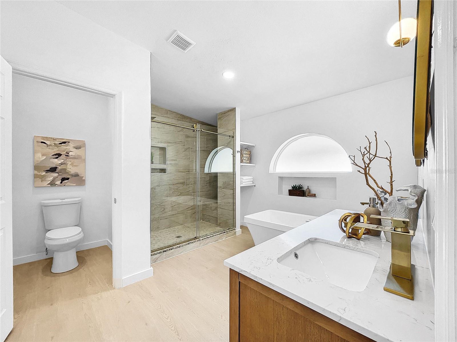 TB8427022 Property Photo