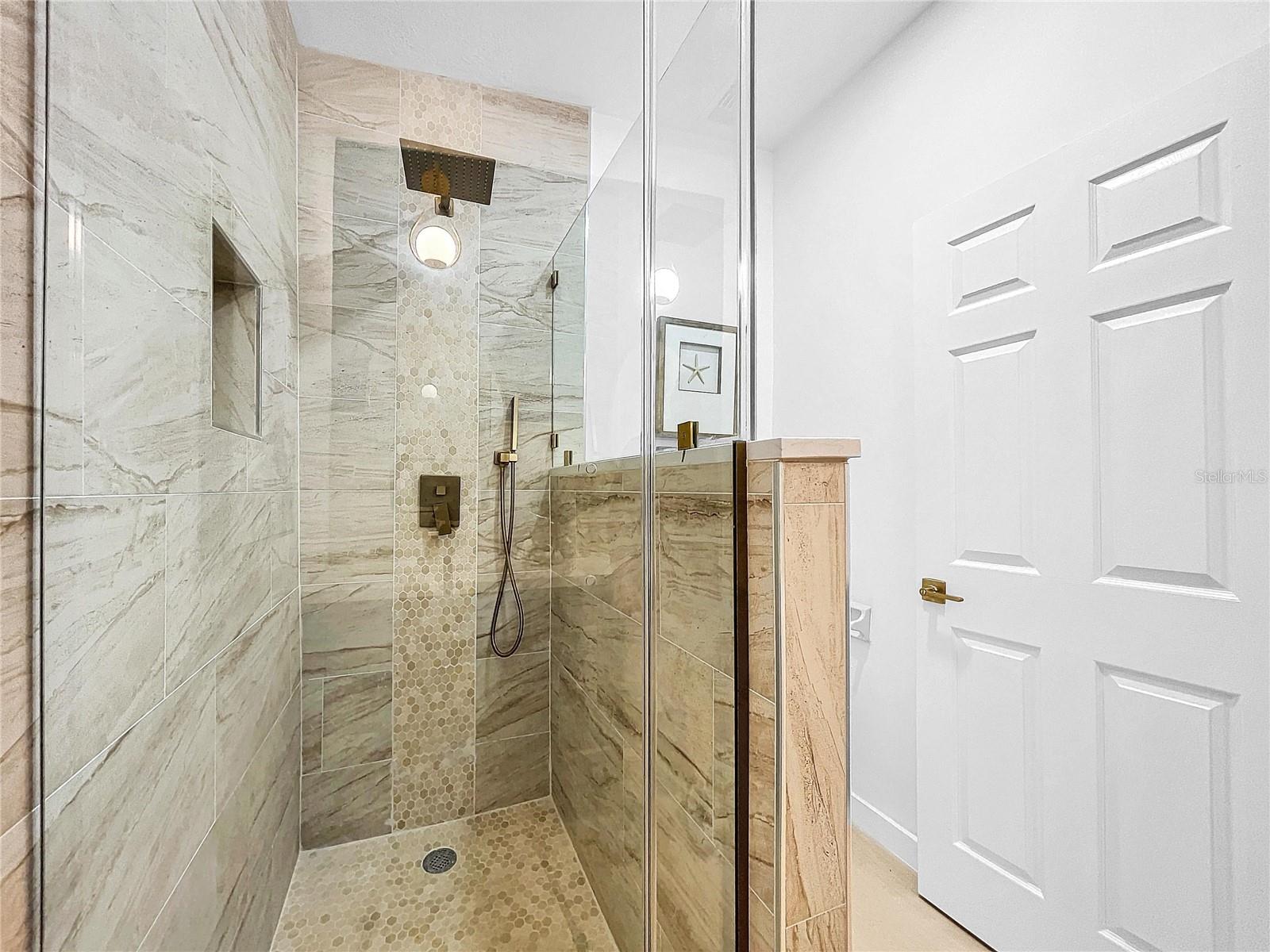 TB8427022 Property Photo