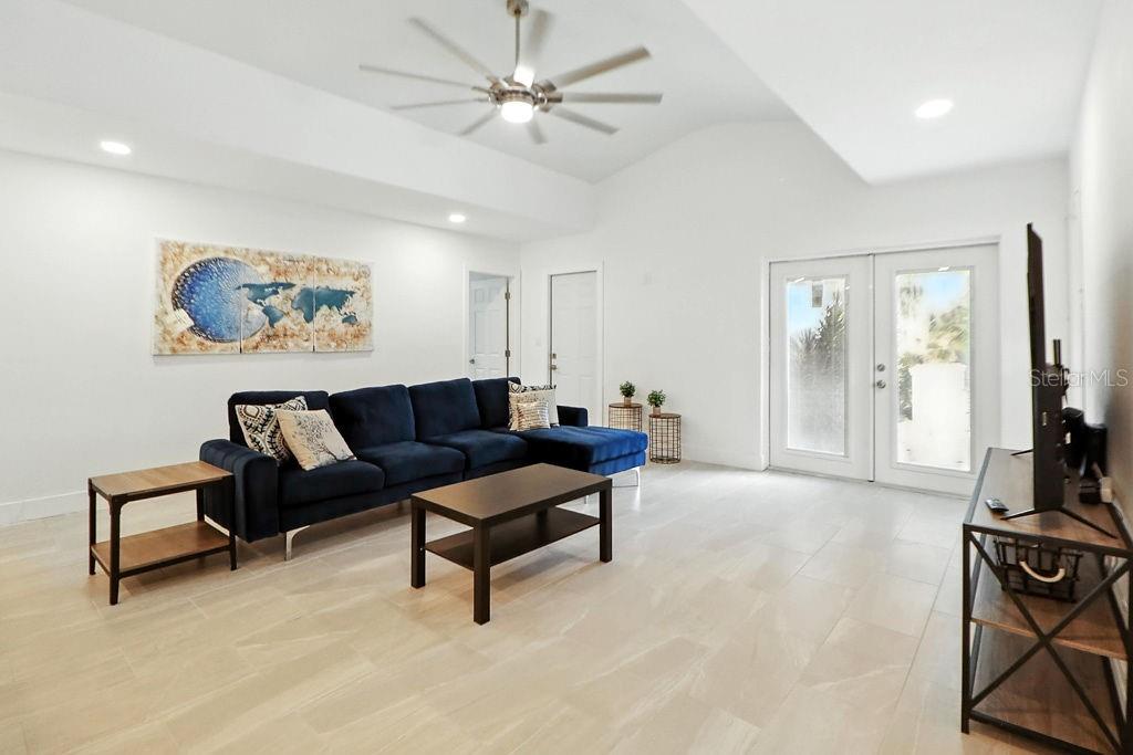 TB8427022 Property Photo