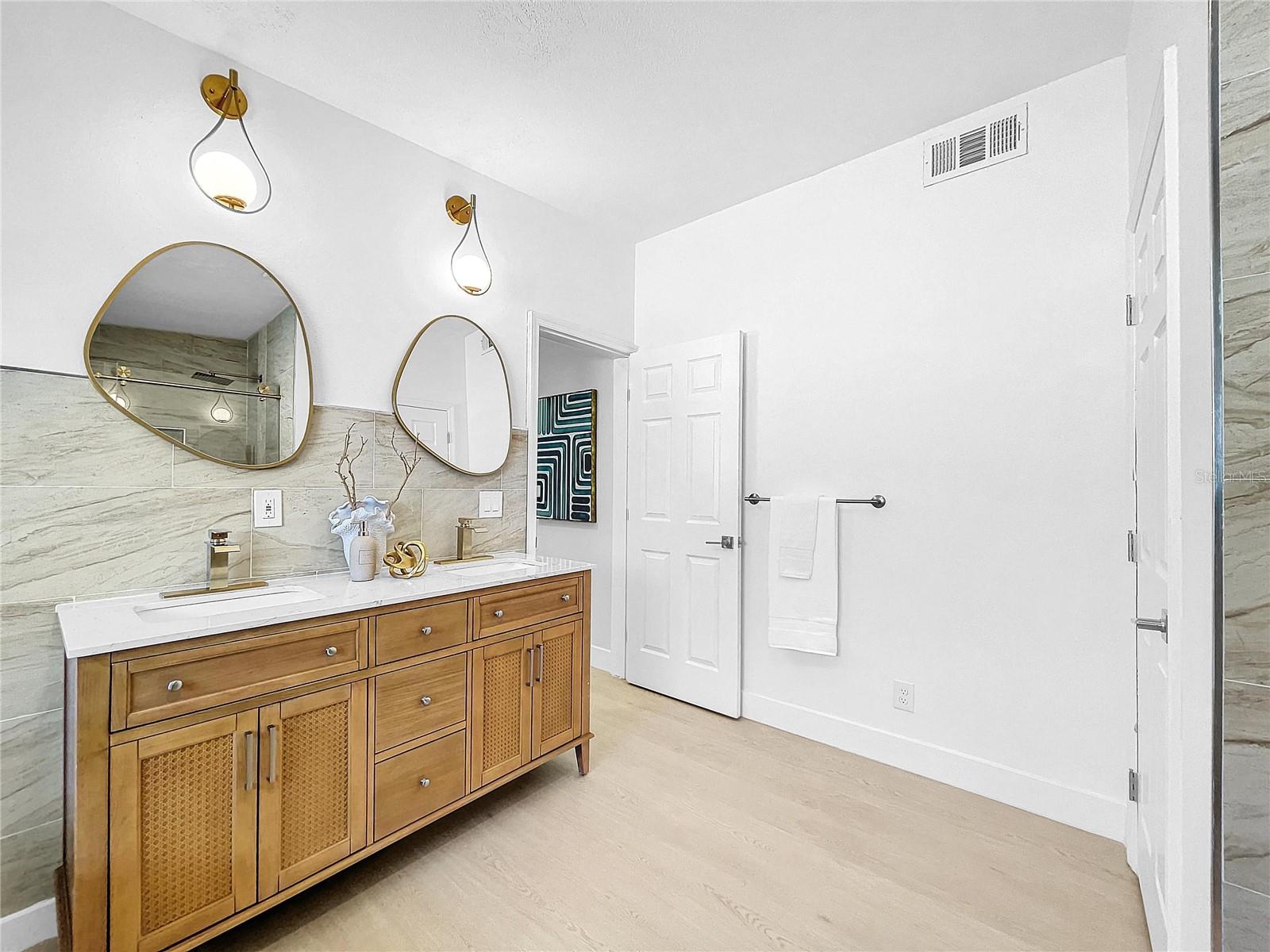 TB8427022 Property Photo