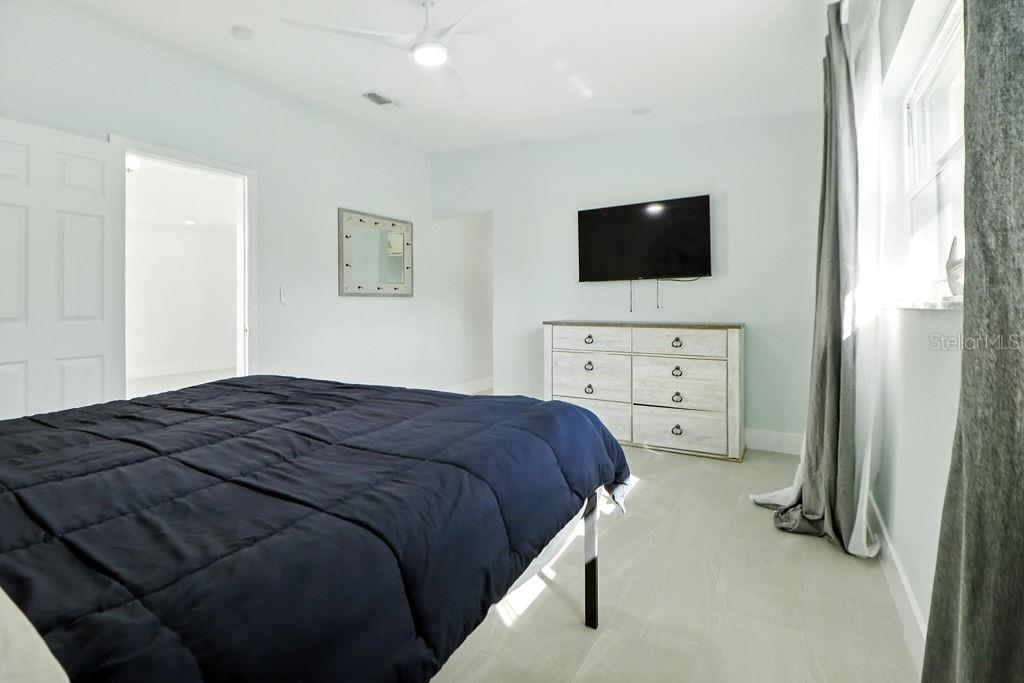 TB8427022 Property Photo