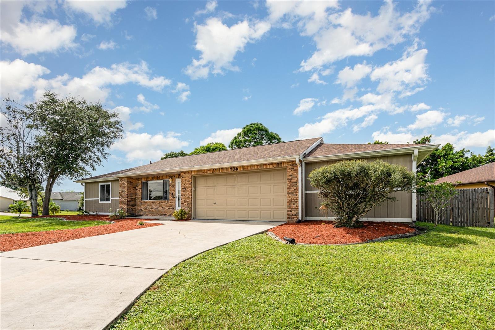 706 ISLE ROYALE AVE NW, PALM BAY, FL, 32907