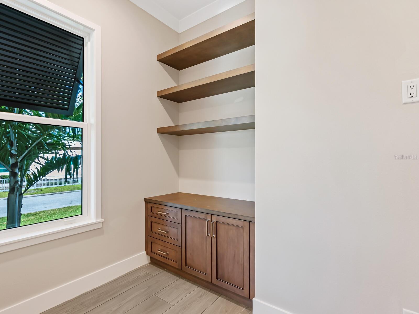 A4664936 Property Photo