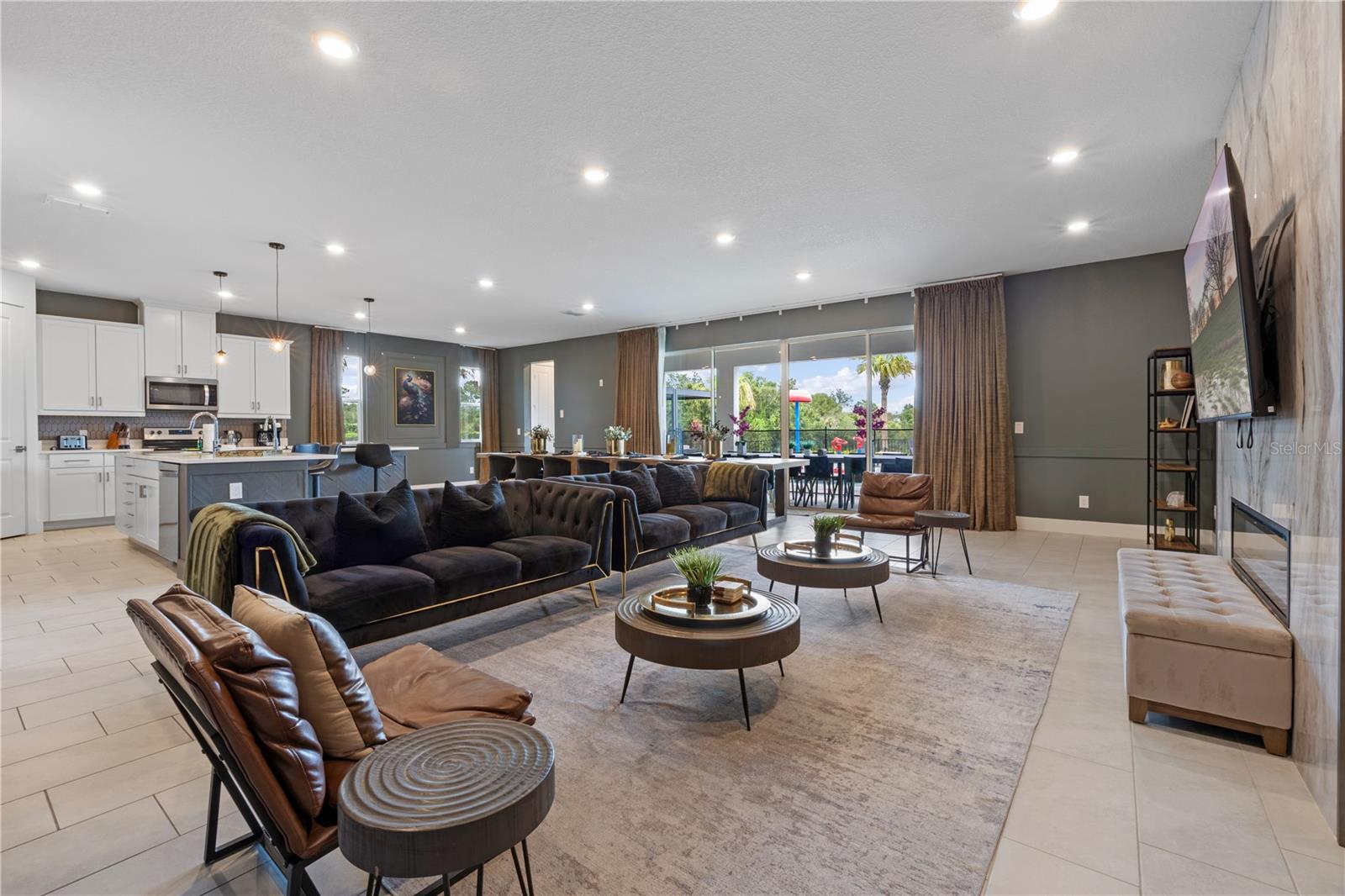 O6343881 Property Photo