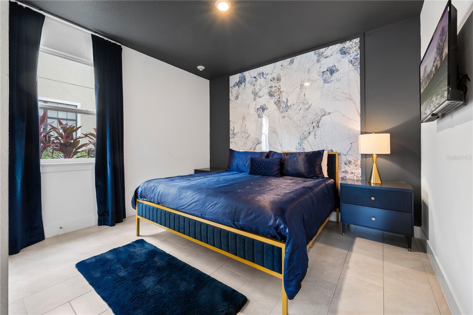 O6343881 Property Photo