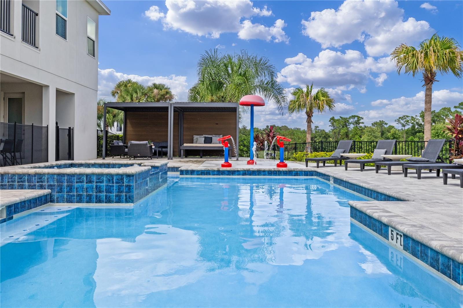 O6343881 Property Photo