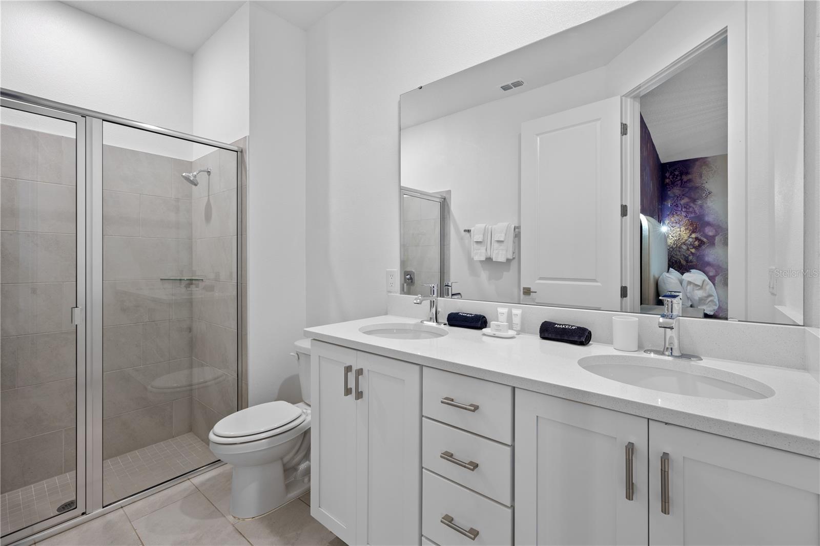 O6343881 Property Photo