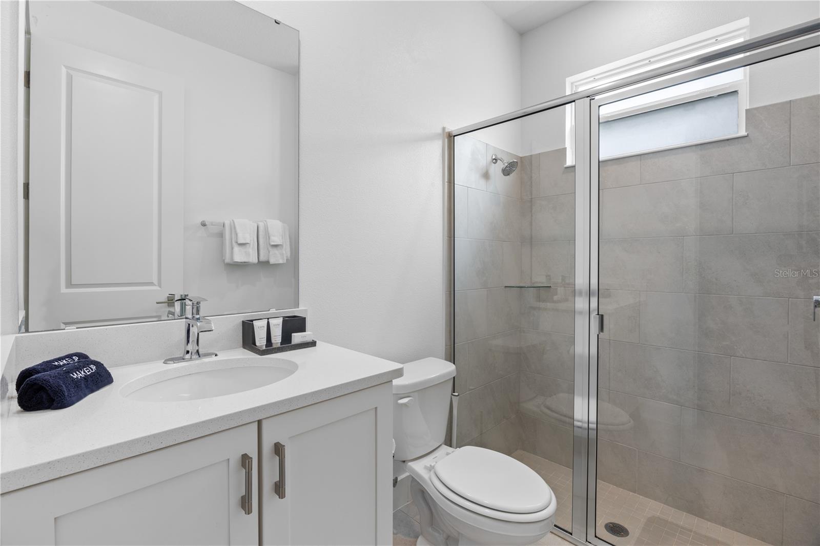 O6343881 Property Photo