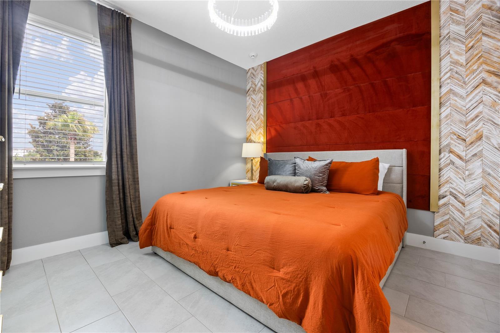 O6343881 Property Photo