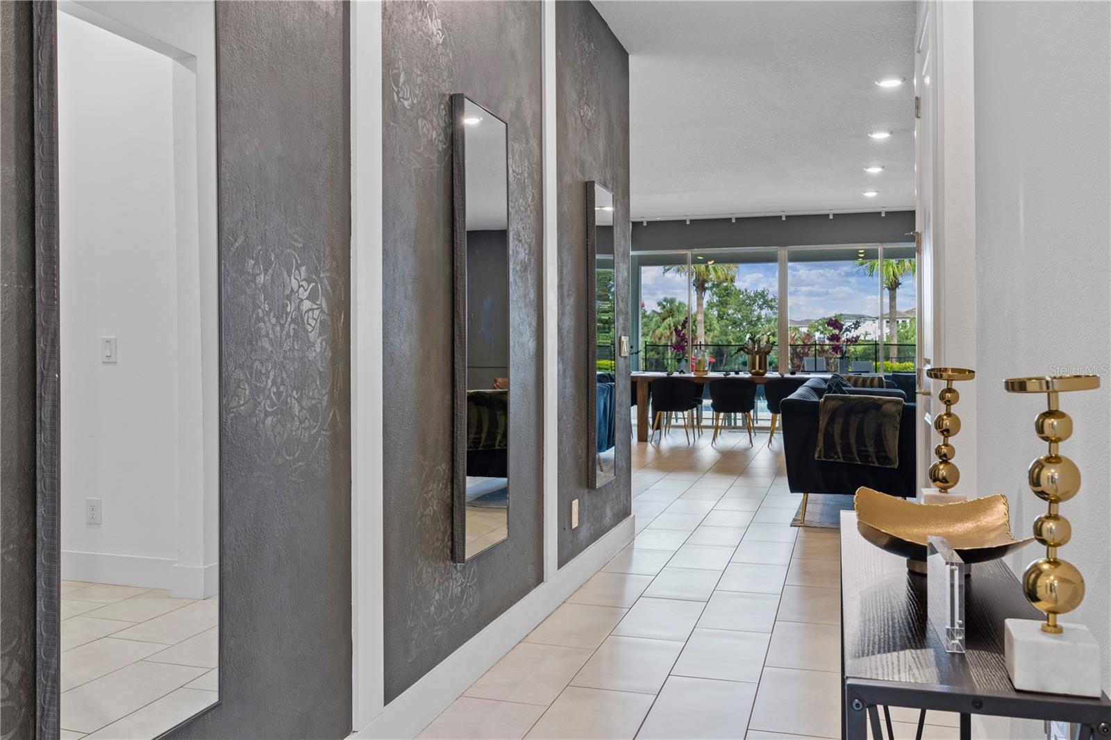 O6343881 Property Photo