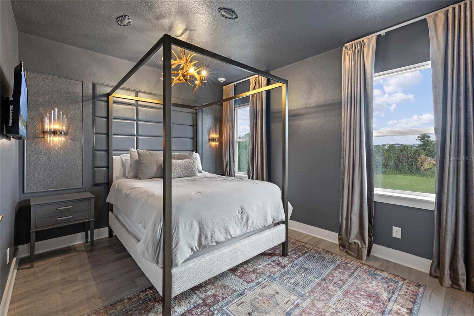 O6343881 Property Photo