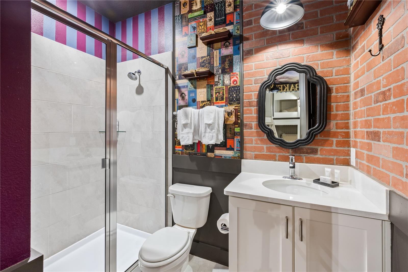 O6343881 Property Photo