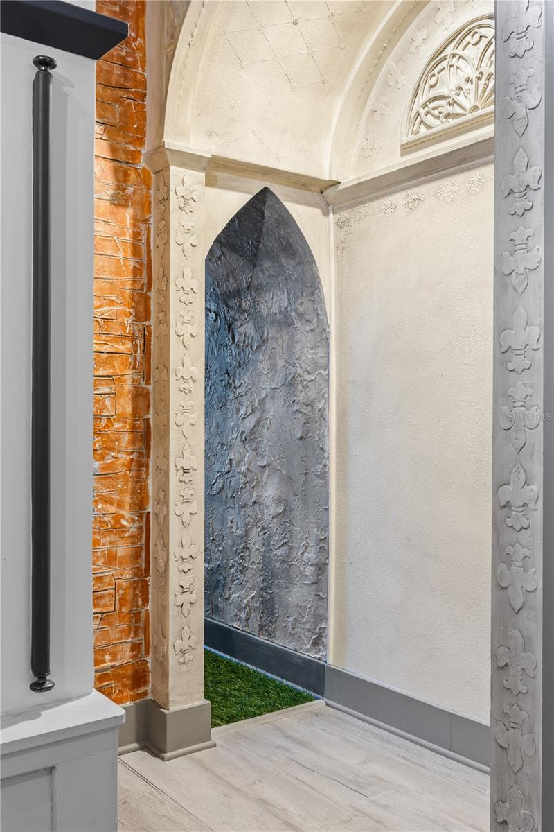 O6343881 Property Photo