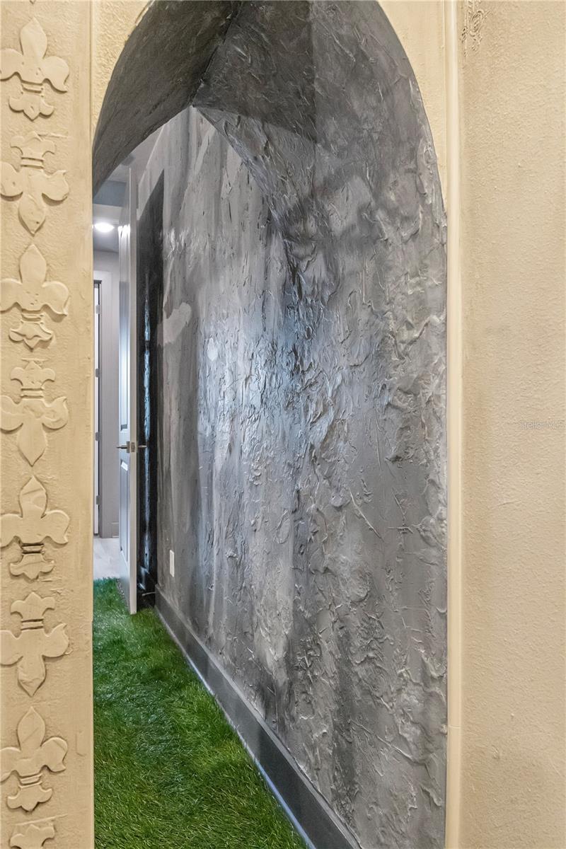 O6343881 Property Photo