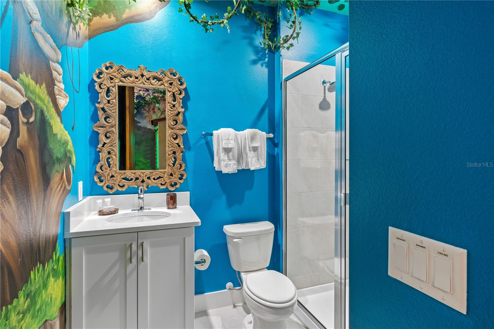 O6343881 Property Photo