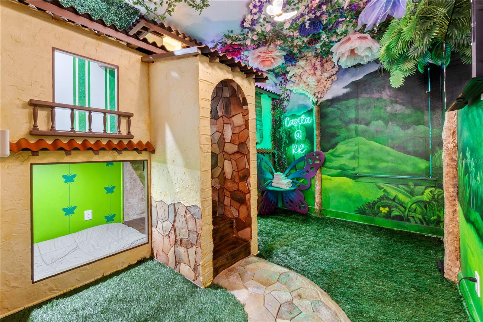 O6343881 Property Photo