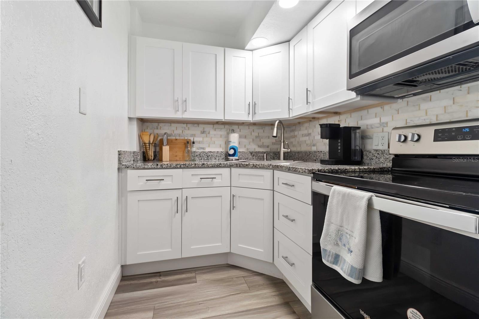 O6343907 Property Photo