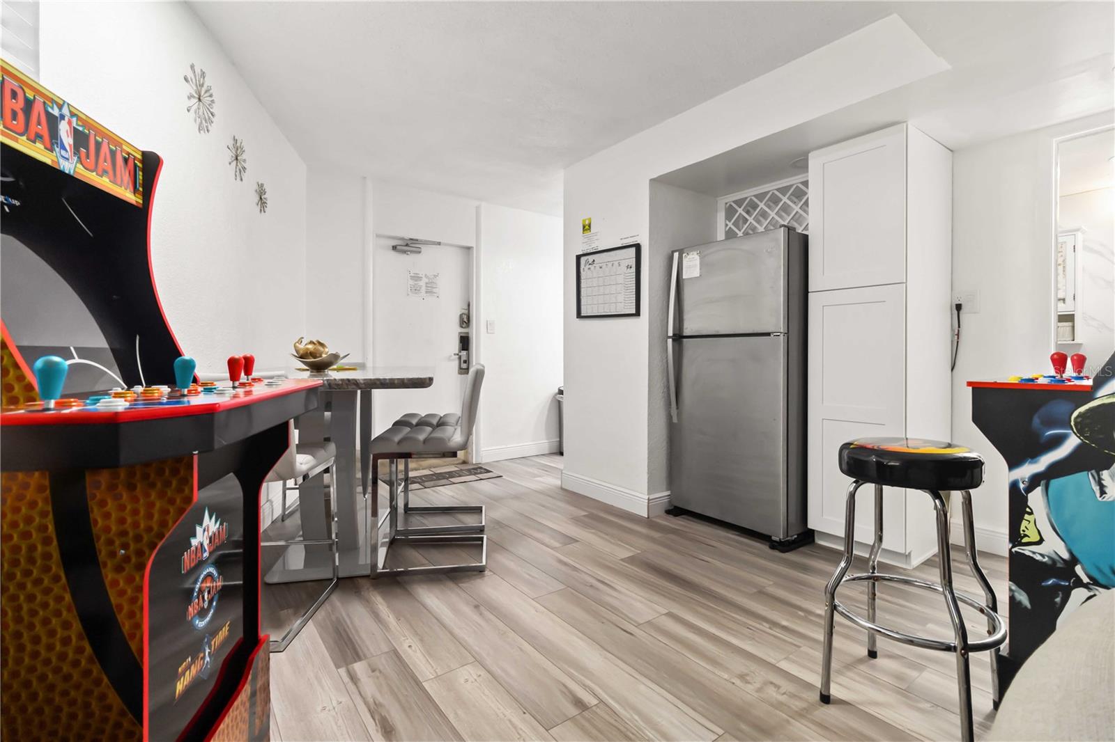 O6343907 Property Photo