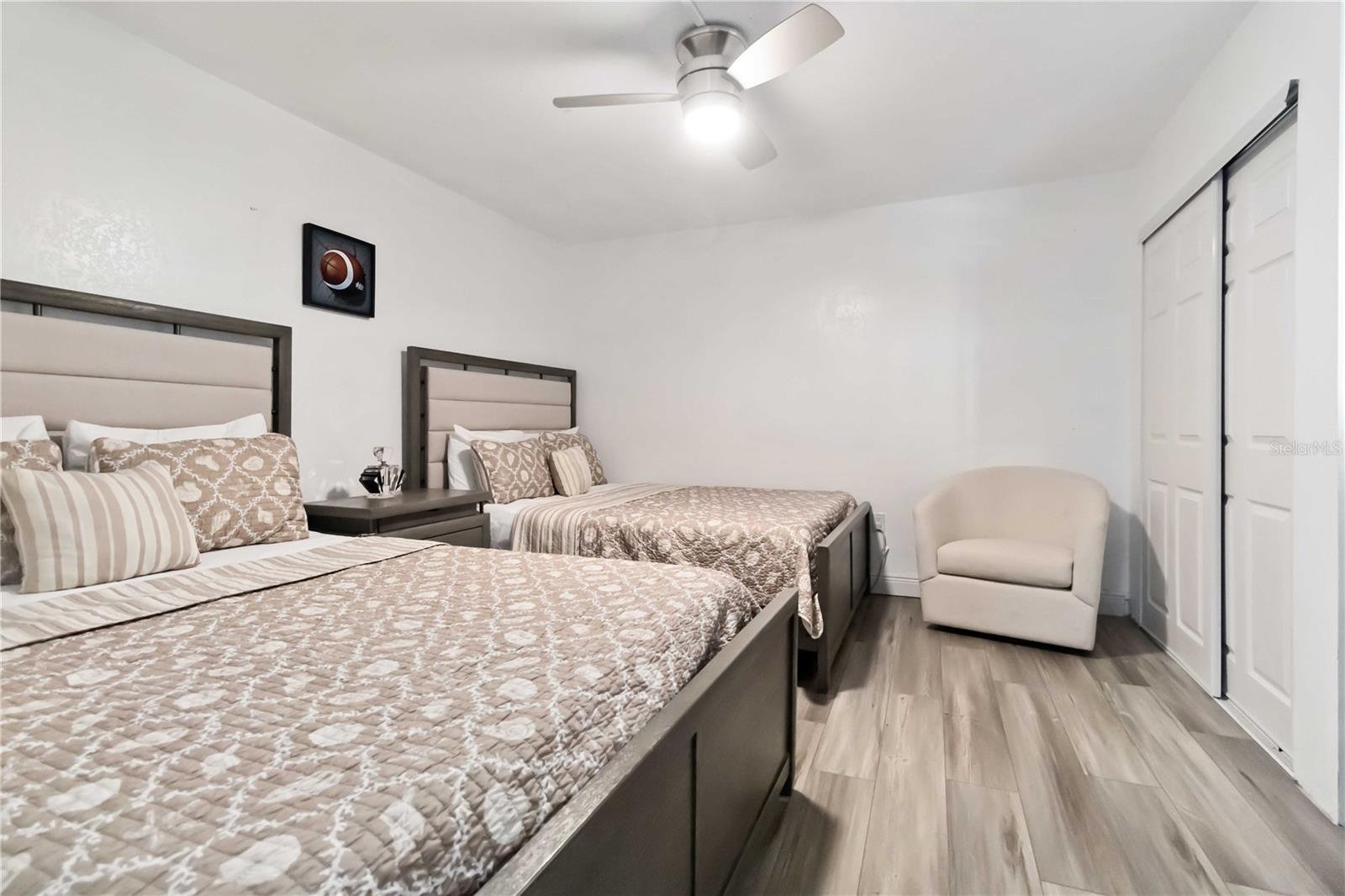 O6343907 Property Photo