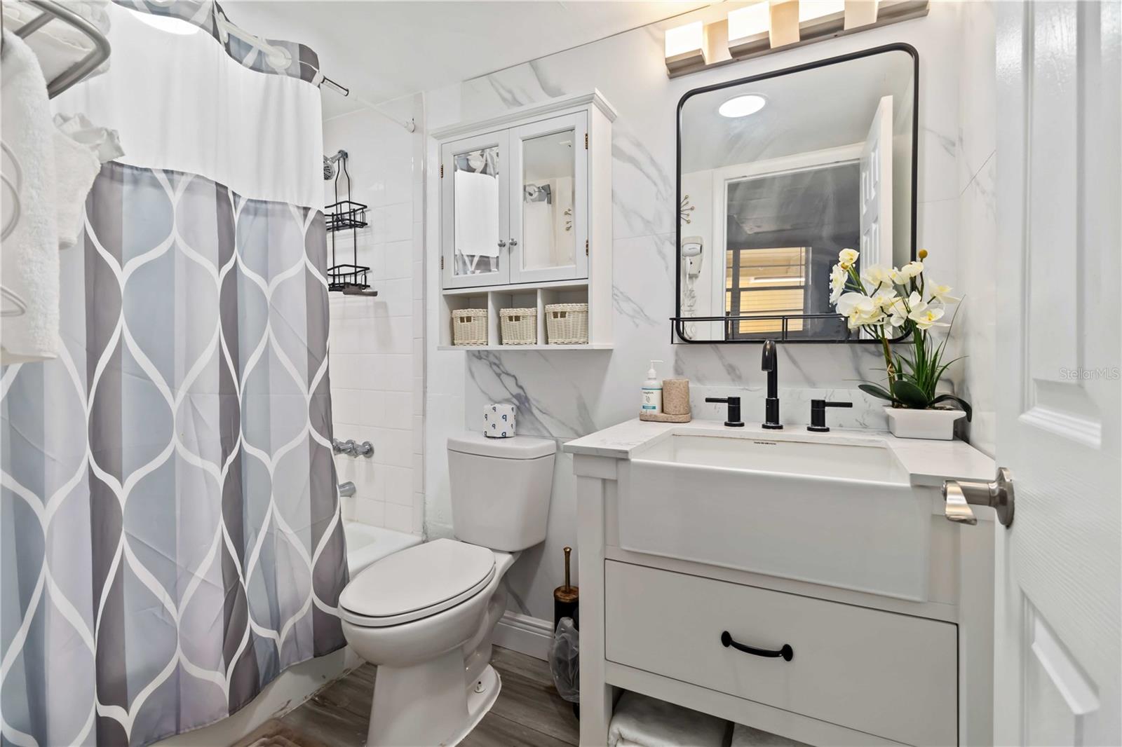 O6343907 Property Photo