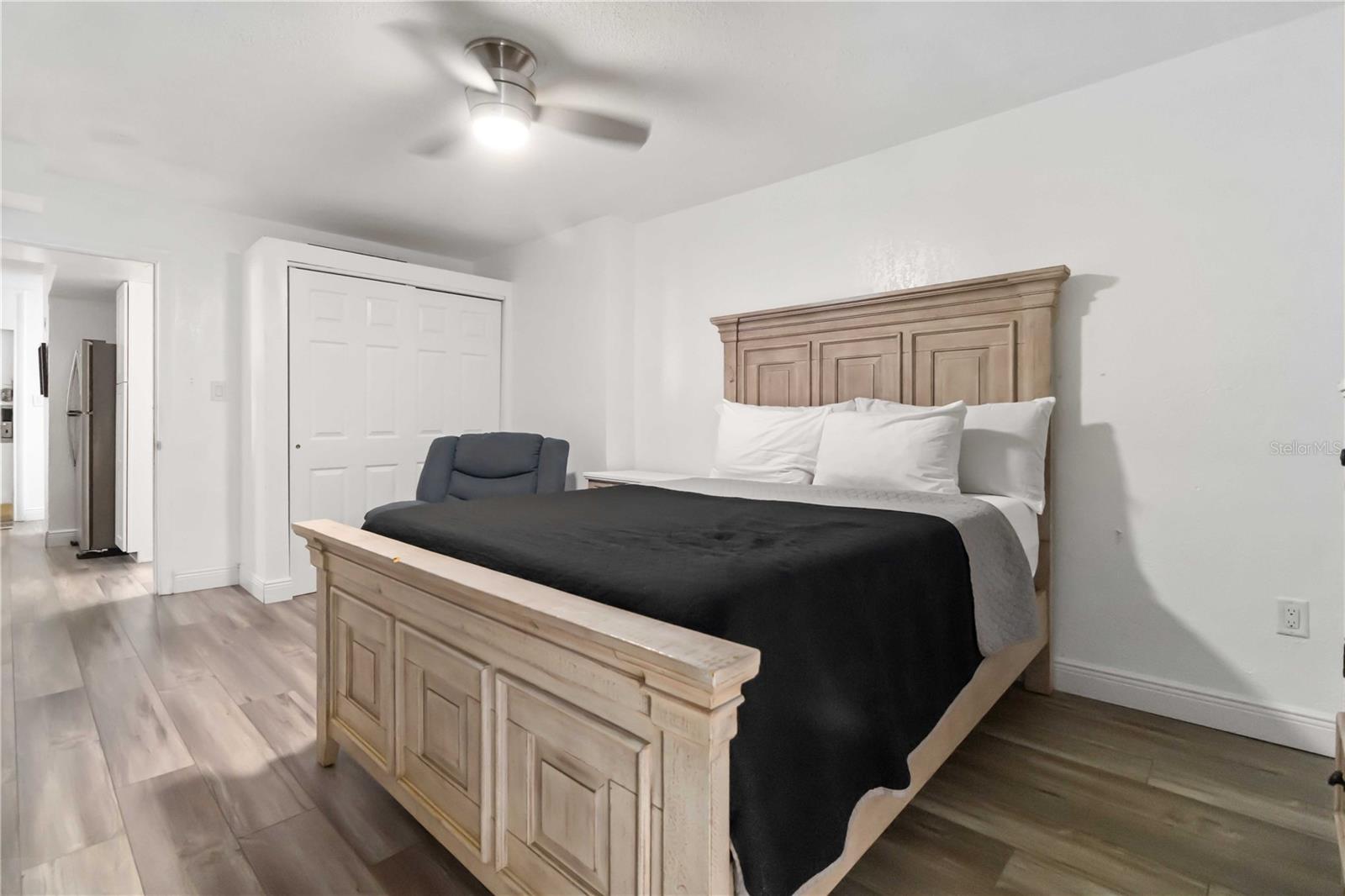 O6343907 Property Photo