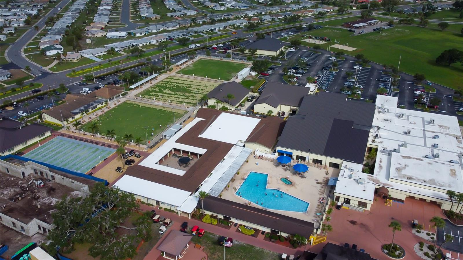 Clubhouse, Pool, Golf, Sports Courts & Amenities