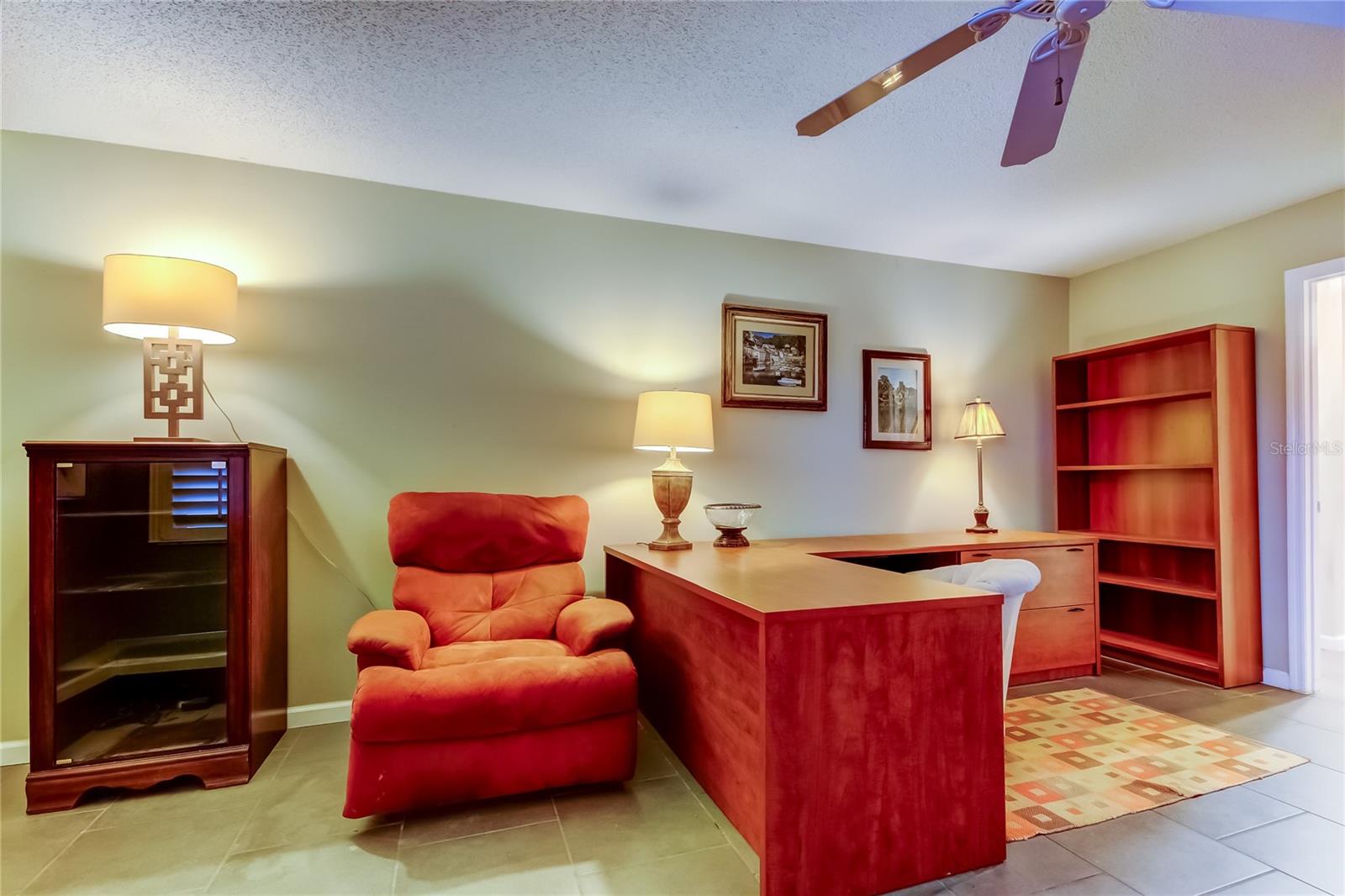 2nd Bedroom (or Office)