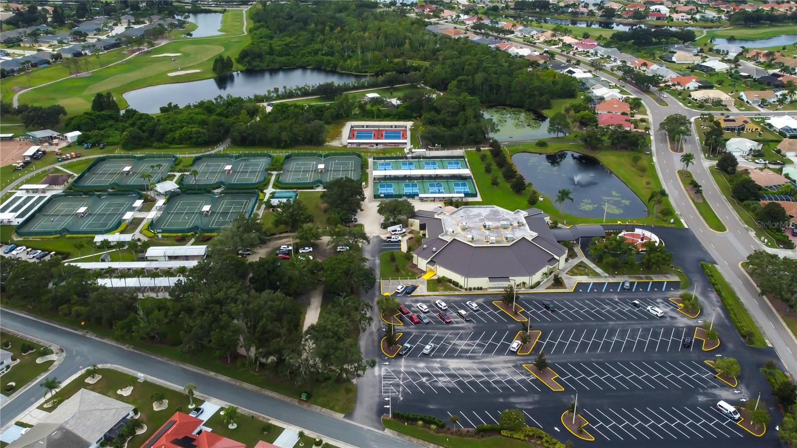 Clubhouse, Pool, Golf, Sports Courts & Amenities