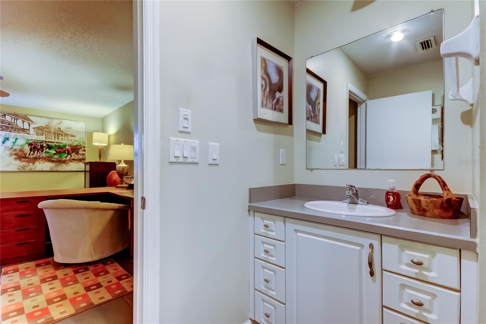 2nd Bedroom (or Office) En Suite Bathroom