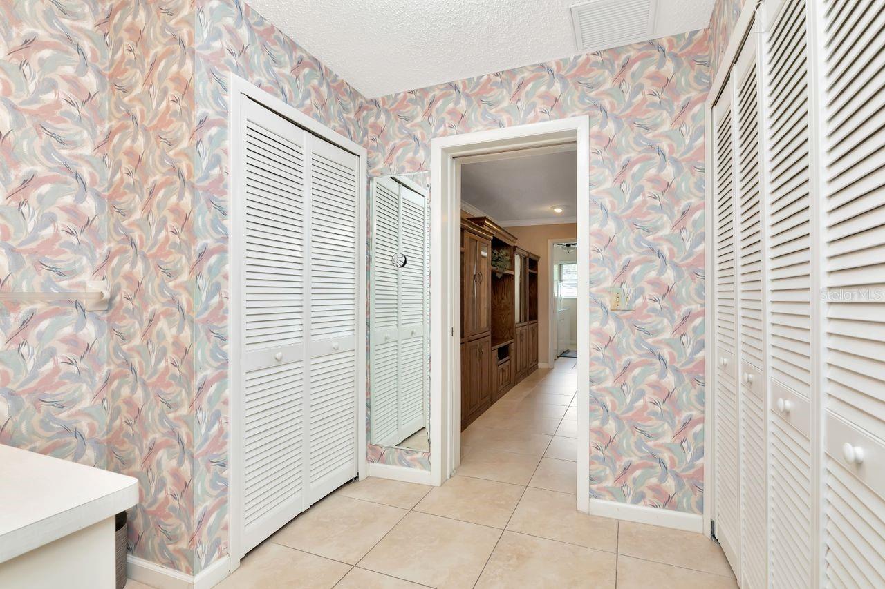 1113 45TH AVE NE, ST PETERSBURG, FL, 33703