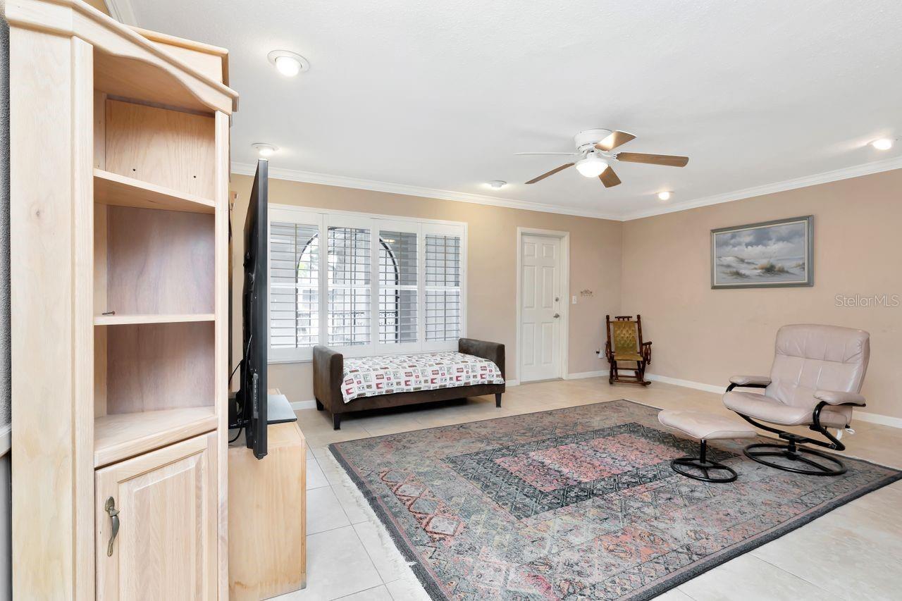 1113 45TH AVE NE, ST PETERSBURG, FL, 33703