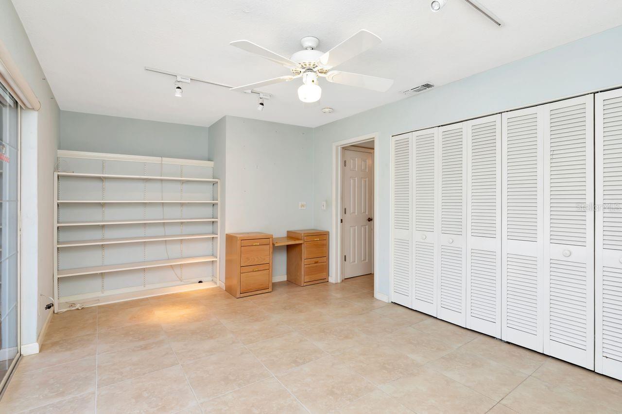 1113 45TH AVE NE, ST PETERSBURG, FL, 33703